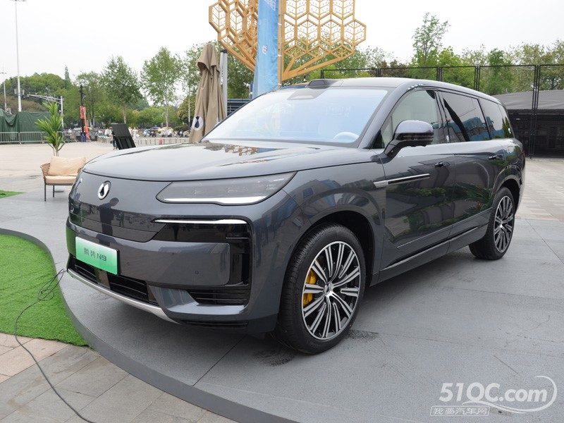 2025款 腾势N9 外观