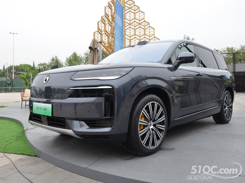 2025款 腾势N9 外观
