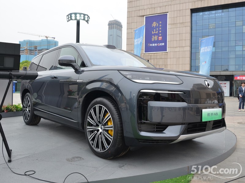 2025款 腾势N9 外观