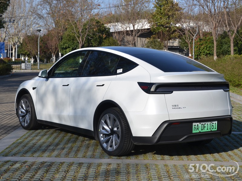 2025款 特斯拉Model Y换新版 外观