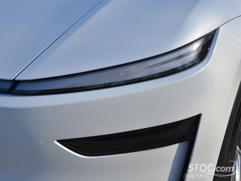 2025款 特斯拉Model Y换新版 其它