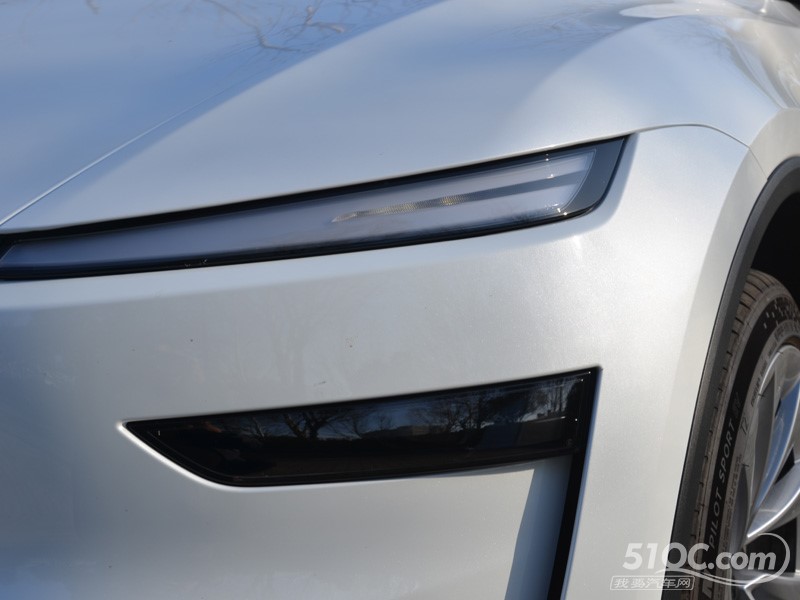 2025款 特斯拉Model Y换新版 其它