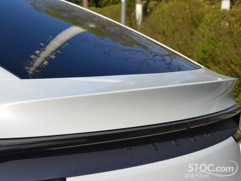2025款 特斯拉Model Y换新版 其它
