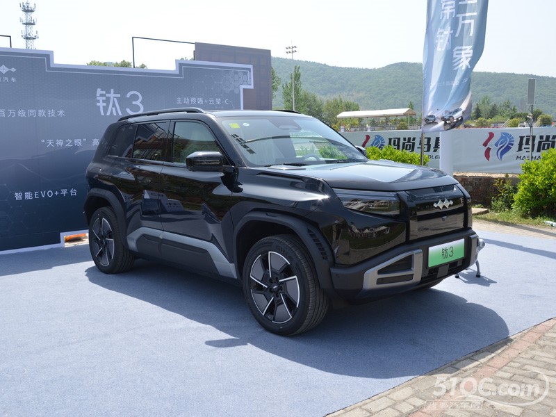 2025款 方程豹钛3 外观