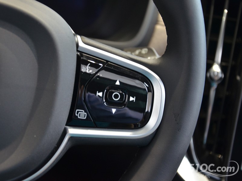 2025款 进口沃尔沃XC90 中控