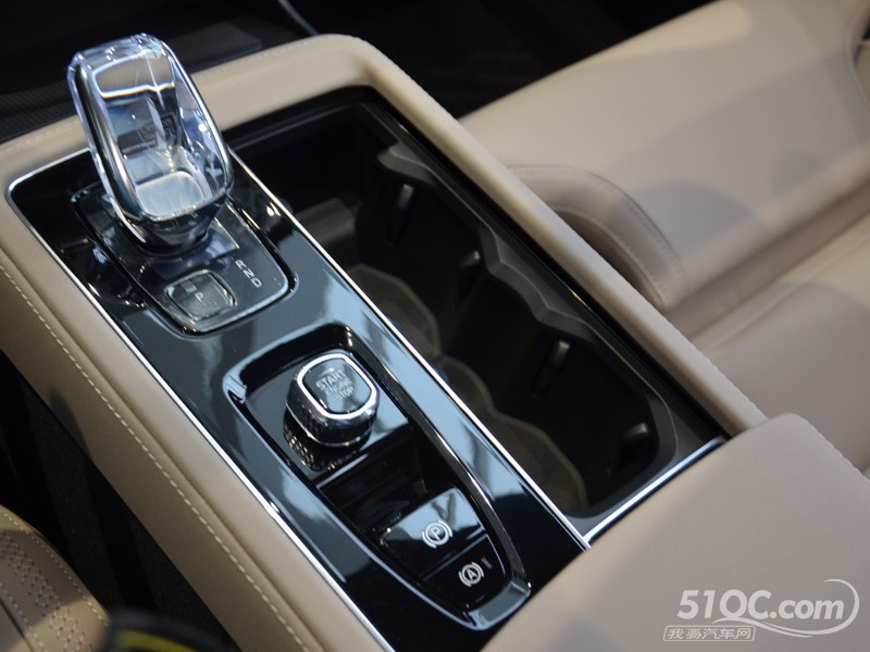2025款 进口沃尔沃XC90 内饰