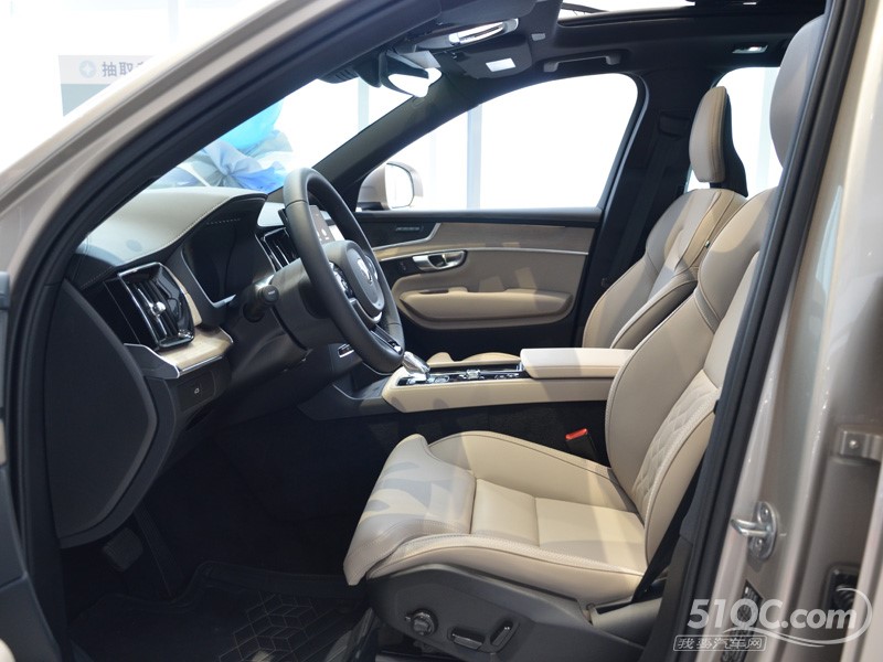 2025款 进口沃尔沃XC90 内饰