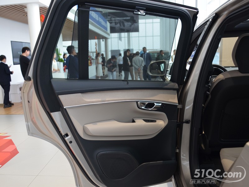 2025款 进口沃尔沃XC90 内饰