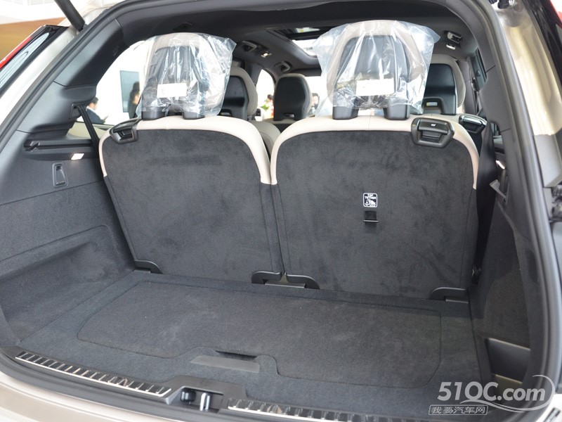 2025款 进口沃尔沃XC90 内饰