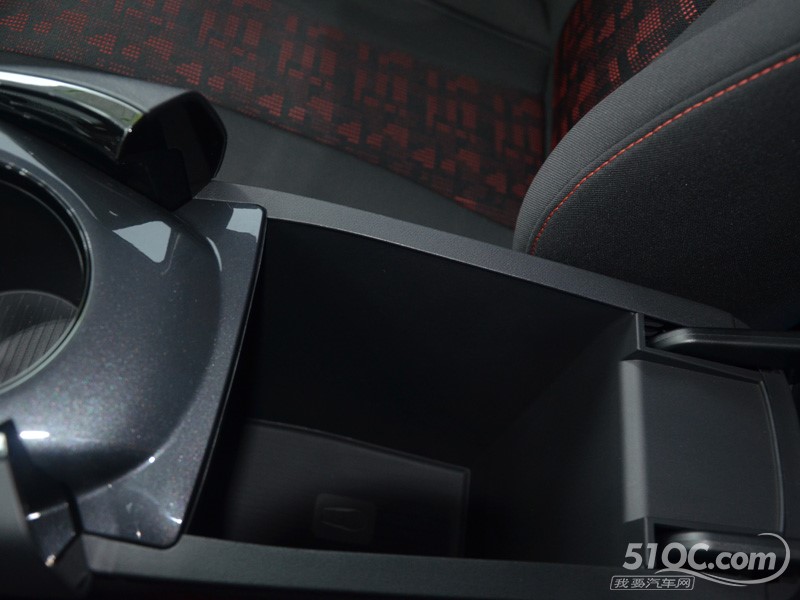 2023款 比亚迪e2 内饰