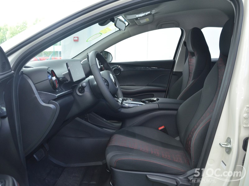 2023款 比亚迪e2 内饰