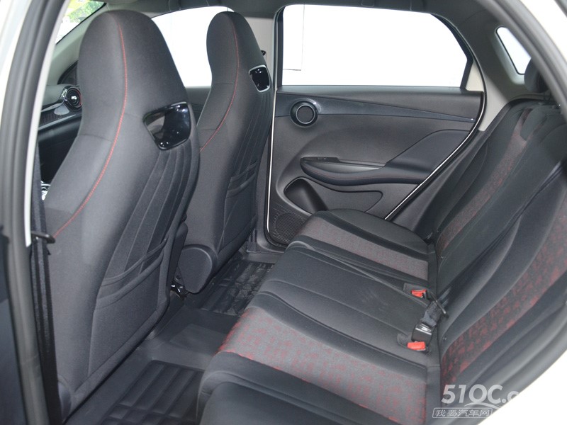 2023款 比亚迪e2 内饰