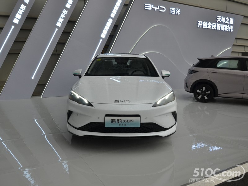 2025款 比亚迪海豹05 DM-i 外观