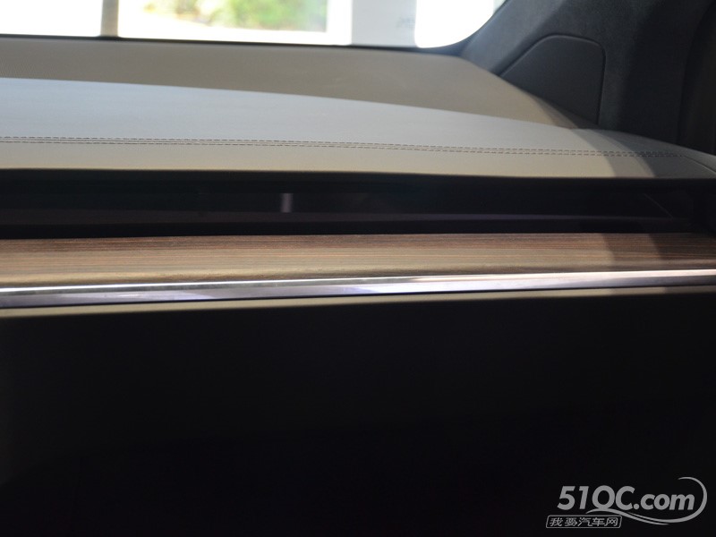 2025款 特斯拉Model X 中控