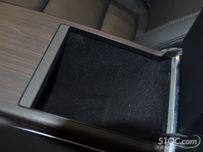 2025款 特斯拉Model X 内饰
