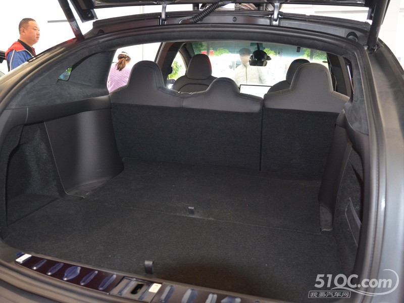 2025款 特斯拉Model X 内饰