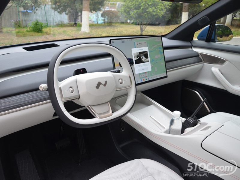 2025款 乐道L60 中控
