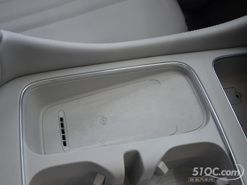 2025款 上汽荣威imax8 DMH 内饰