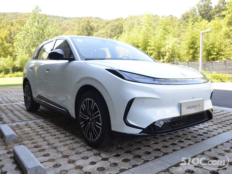 2025款极狐T1 外观