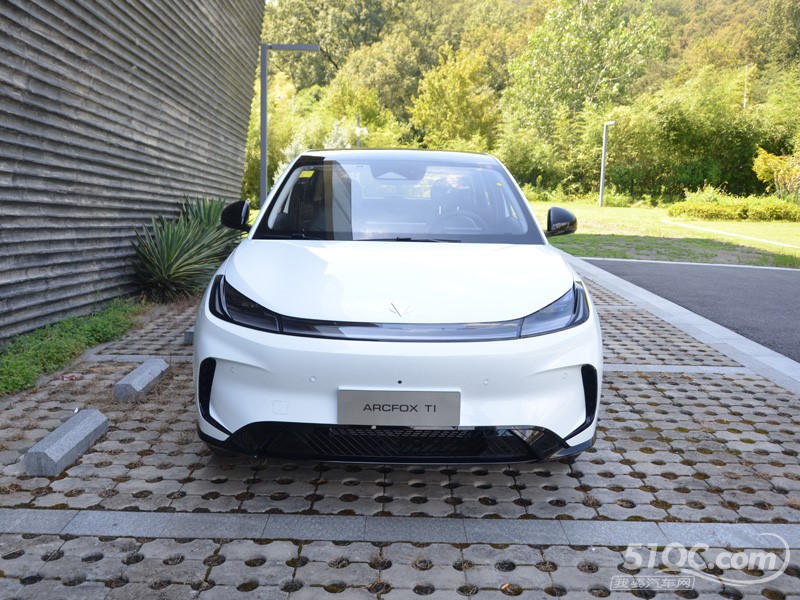 2025款极狐T1 外观
