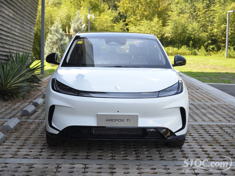 2025款极狐T1 外观