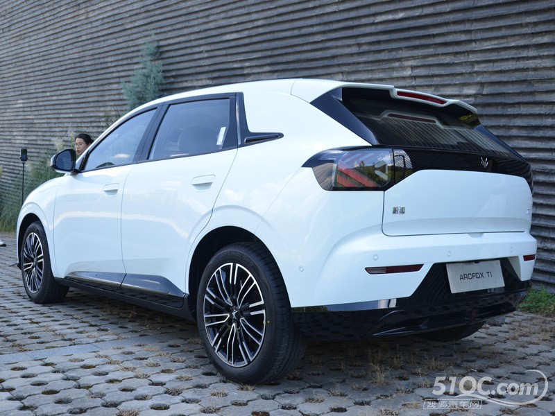 2025款极狐T1 外观
