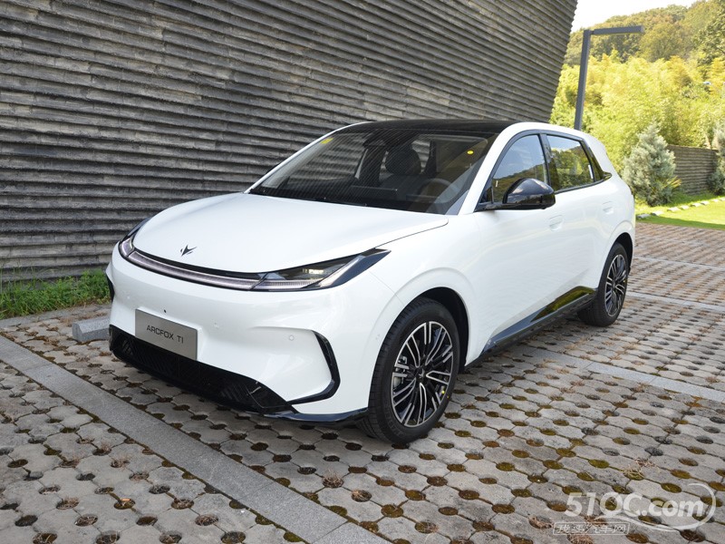 2025款极狐T1 外观